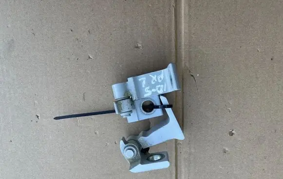 Volkswagen ID.5 Rear door hinge set 8V5883403D