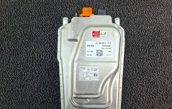 Porsche Taycan 9J1 Auxiliary heating control unit/module 9J1963507F 122R000550 10R068485