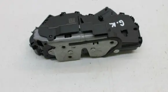 Audi Q3 F3 Rear door lock 5TA839015T