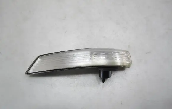 Ford Focus Mirror indicator light 8M5113B384AA 21982842 4129