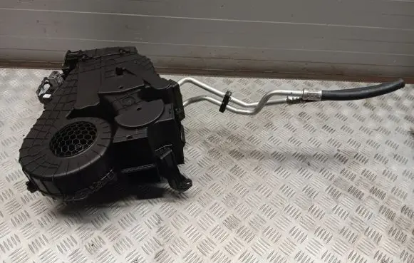 Chrysler Pacifica Interior heater climate box assembly 68342100AA