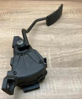 Volvo S40, V40 Accelerator throttle pedal 30865642 6PV008301