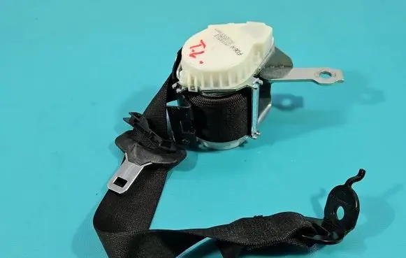 BMW 6 F06 Gran coupe Rear seatbelt 7289352 IMPRK1606544