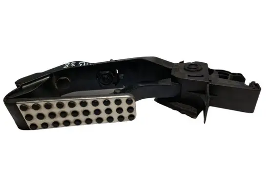 Mercedes-Benz E W211 Accelerator throttle pedal A1713000004 A2113010001
