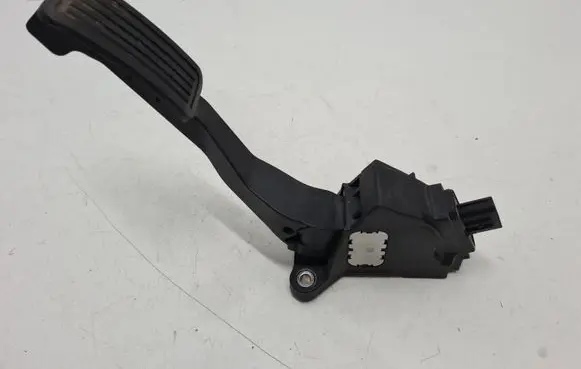 Toyota Yaris Accelerator throttle pedal 781100D010