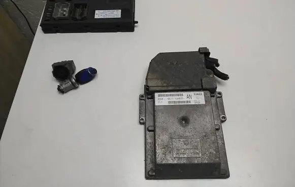 Ford Transit Engine ECU kit and lock set 6C1112A650 8C1T14A073