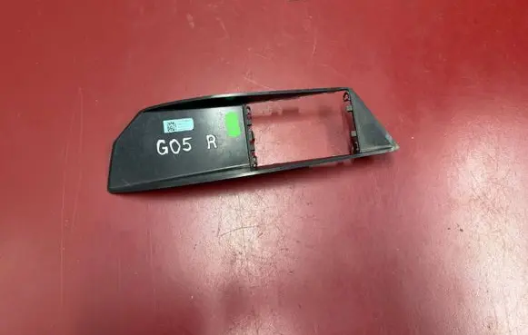BMW X5 G05 Blind spot radar bracket 8737582 51128737582