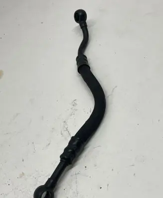 BMW 5 E39 Oil fill pipe 703464