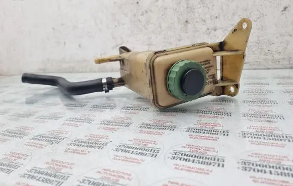 Audi A4 S4 B5 8D Power steering fluid tank/reservoir 8D0422373C