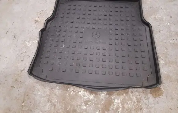 Mercedes-Benz C W205 Rear floor mat 2058140300 A2058140300