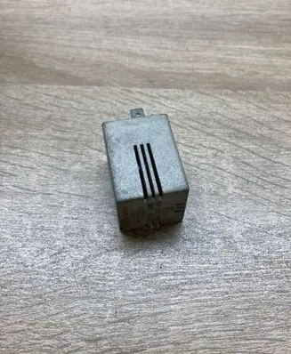 Opel Astra F Other relay 90464777 38697