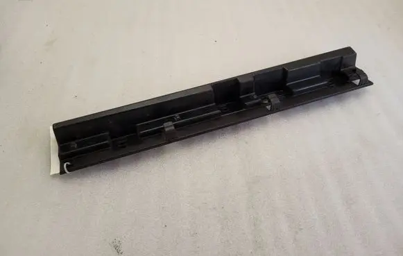 BMW 2 F46 Sill/side skirt trim 7301939