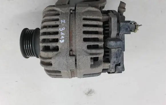 Opel Zafira B Generator/alternator 13229984