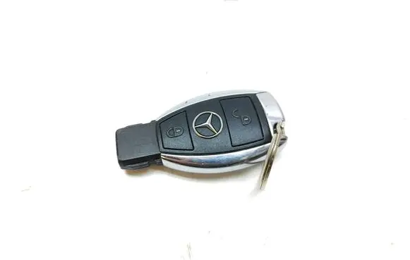 Mercedes-Benz B W246 W242 Ignition key/card 