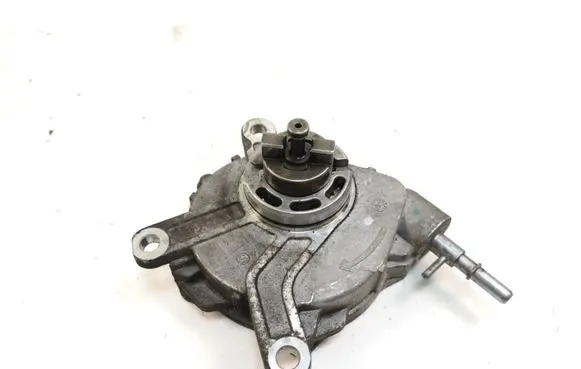 Toyota Corolla Verso AR10 Vacuum pump 17010651