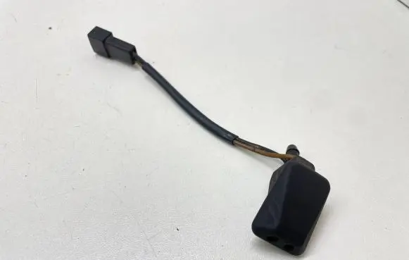Audi A3 S3 8L Windshield washer spray nozzle 8L0955988