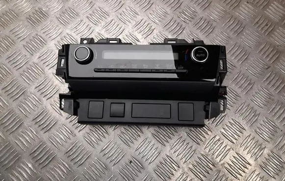 Toyota Yaris Cross Climate control unit 559000DP90
