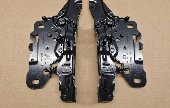 BMW X4 G02 Engine bonnet/hood hinges 7397499DAN 7397500 7397499