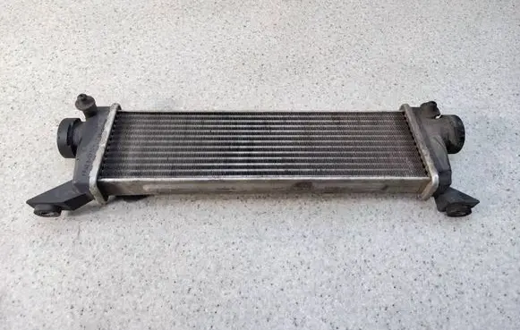Mercedes-Benz A W168 Intercooler radiator A1685000000