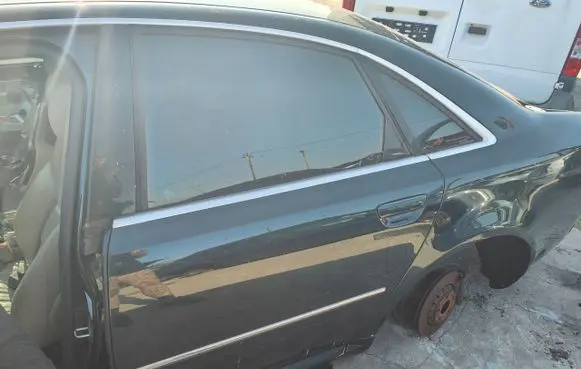 Audi A8 S8 D3 4E Rear door