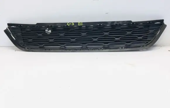 Citroen C3 Front bumper upper radiator grill