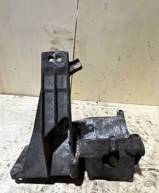 BMW 7 E38 Engine mounting bracket 1433564