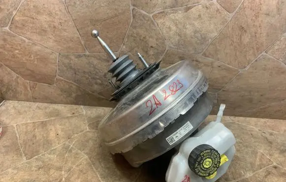 BMW 7 G11 G12 Brake booster 6881093