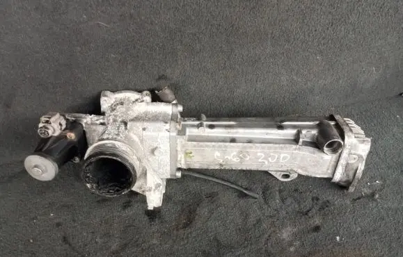 Volvo V70 EGR valve cooler 31325030