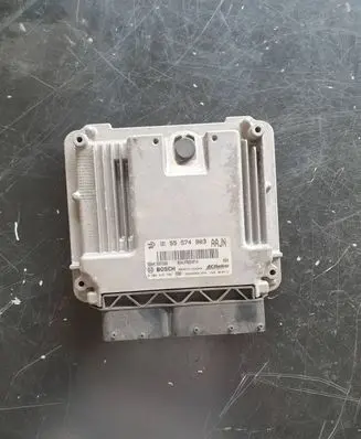 Opel Insignia A Engine control unit/module 55574903 55573560 0281016704