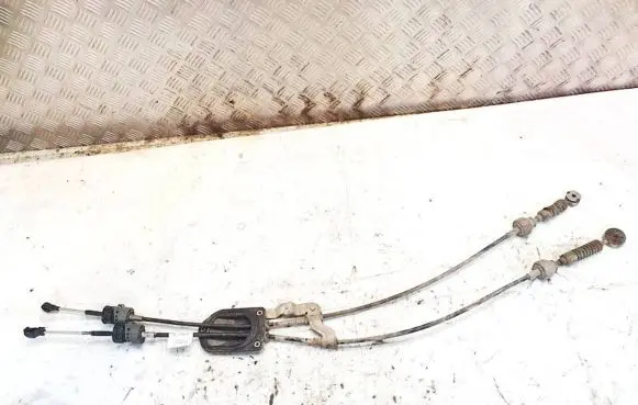 Gear shift cable linkage
