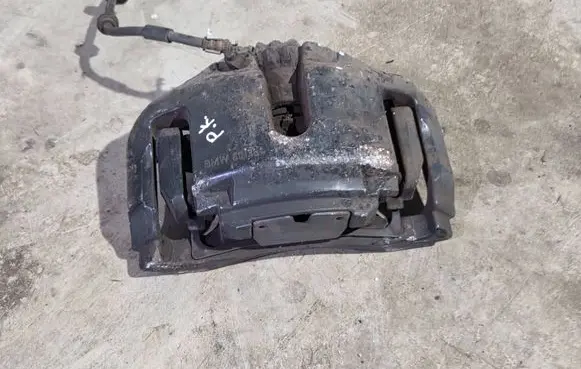 Front brake caliper