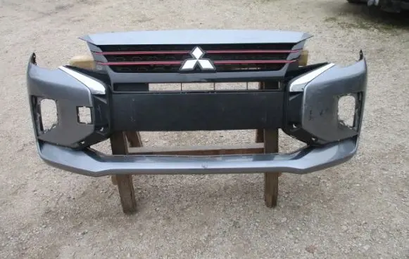 Mitsubishi Space Star Front bumper 6400J973ZZ