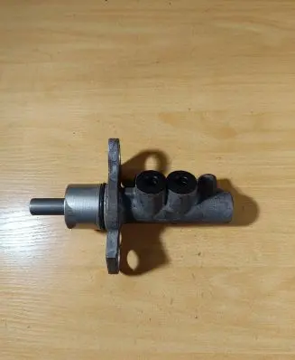 Audi A4 S4 B5 8D Master brake cylinder 101973