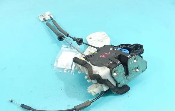 Hyundai Elantra Front door lock 81310-3X030 IMPRK1175575