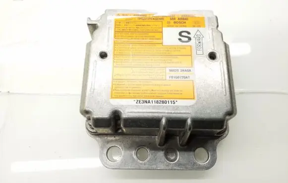 Nissan Leaf I (ZE0) Airbag control unit/module 988203NA0A