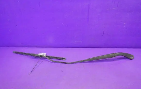 Renault Megane II Front wiper blade arm 8200417219