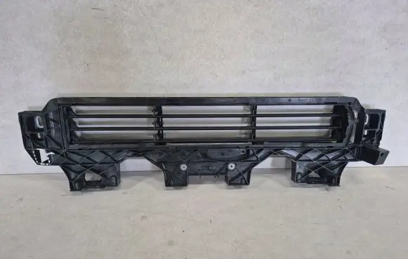Audi e-tron Intercooler air guide/duct channel 4KE807771A