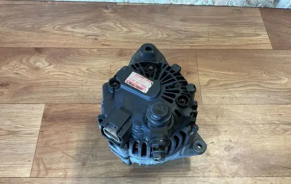 Hyundai Coupe Generator/alternator A0002655010 3730037400