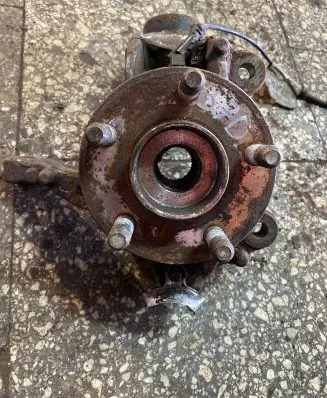 Ford Galaxy Front wheel hub