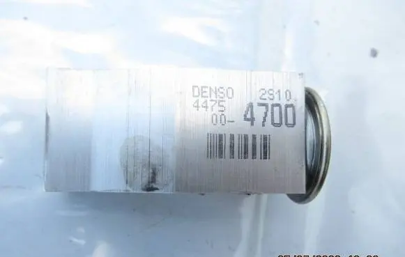 Toyota RAV 4 (XA30) Air conditioning (A/C) expansion valve ES10 44754700