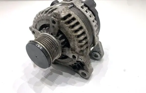 Opel Corsa F Generator/alternator 9835688980