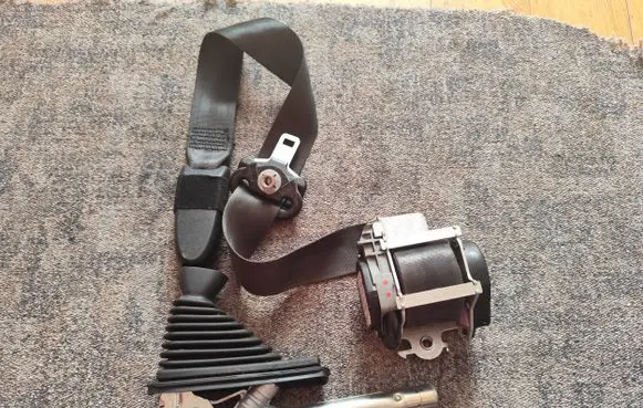 Nissan Qashqai Front seatbelt 86884BR00A E9047136 047136