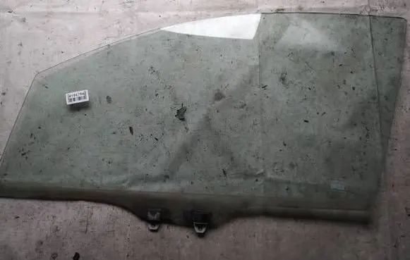 Honda Jazz Front door window glass four-door as2