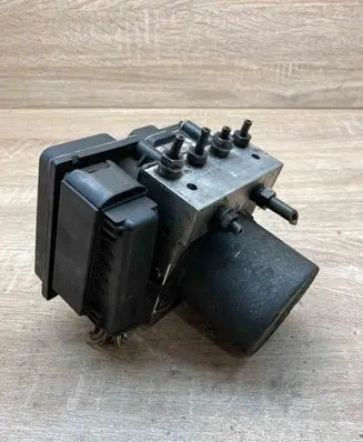 BMW 5 E60 E61 ABS Pump 34516767235 0265234029 0265950315
