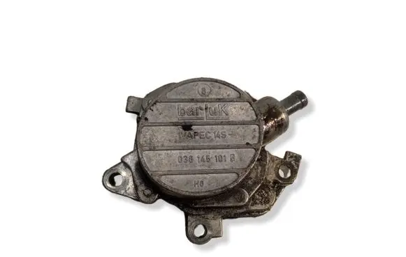 Volkswagen Golf IV Vacuum pump 038145101B 8101971860