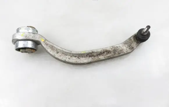Volkswagen PASSAT B5 Front lower control arm/wishbone 