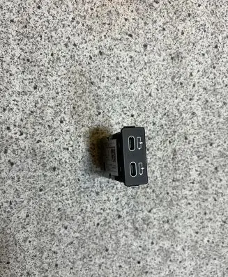BMW 7 G11 G12 USB socket connector 8711938