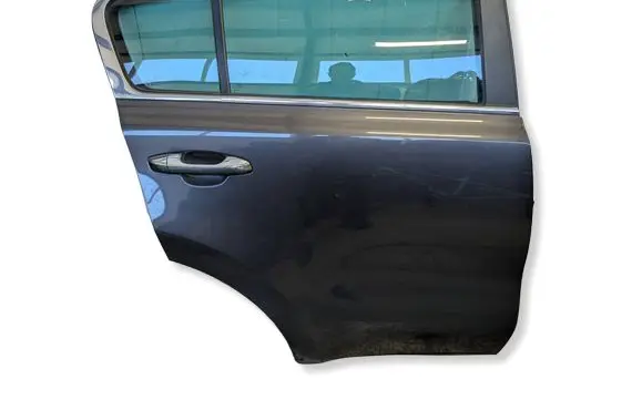 KIA Sportage Rear door 