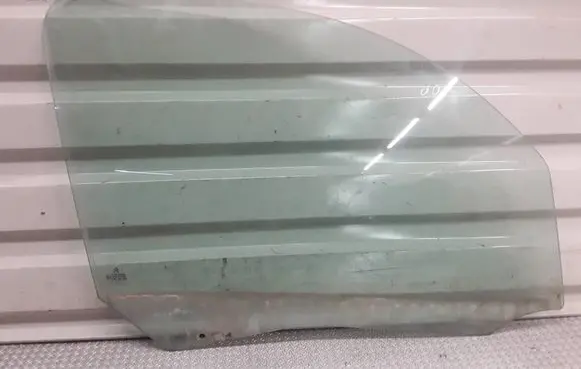 Citroen C3 Picasso Front door window glass four-door 
