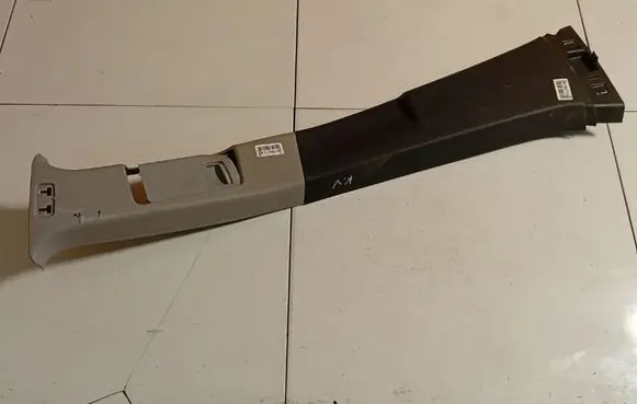 Opel Zafira B (B) pillar trim (top) 322225228